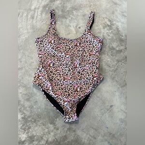 Buc-ee's women’s black/orange leopard swimsuit Size Medium M Animal print